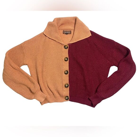 4SI3NNA Collared Cropped Chunky Button Presely Cardigan - Picture 7 of 12